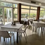 Хотел Костенец Ξενοδοχείο Kostenets