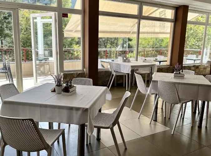 Хотел Костенец Хотел Костенец