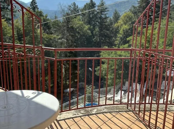 Хотел Костенец