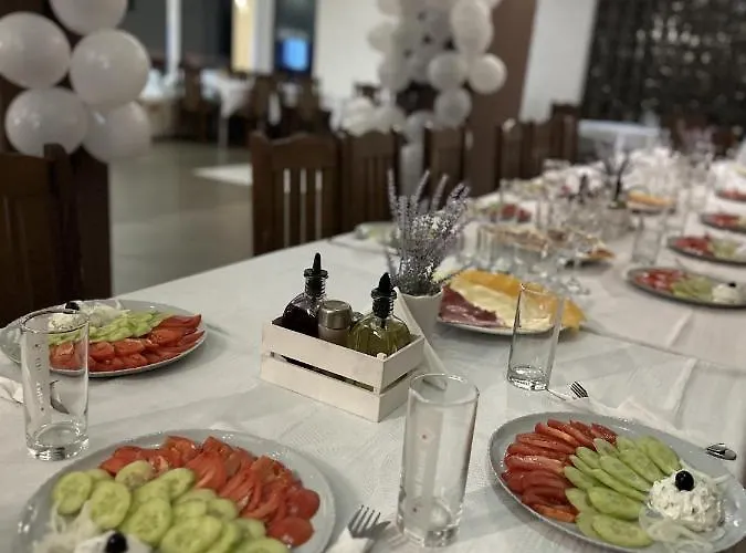 Хотел Хотел Костенец