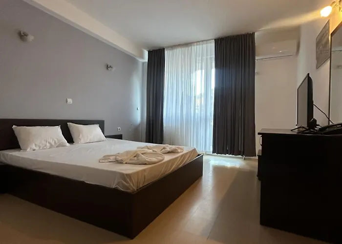 Хотел Хотел Костенец *